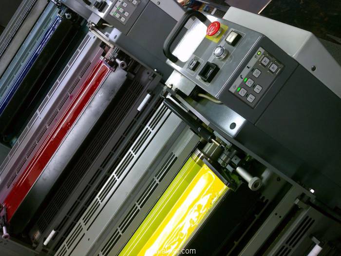 Digitaldruck vs. Offsetdruck – welcher Druck ist grüner?